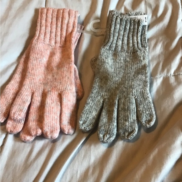 Old Navy lot of two cozy sweater knit gloves for woman NWT - Picture 9 of 9